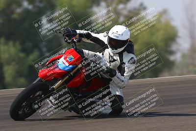 media/Sep-20-2025-TrackDaz (Sat) [[27f0cde673]]/B Group/1120am (Turn 2)/